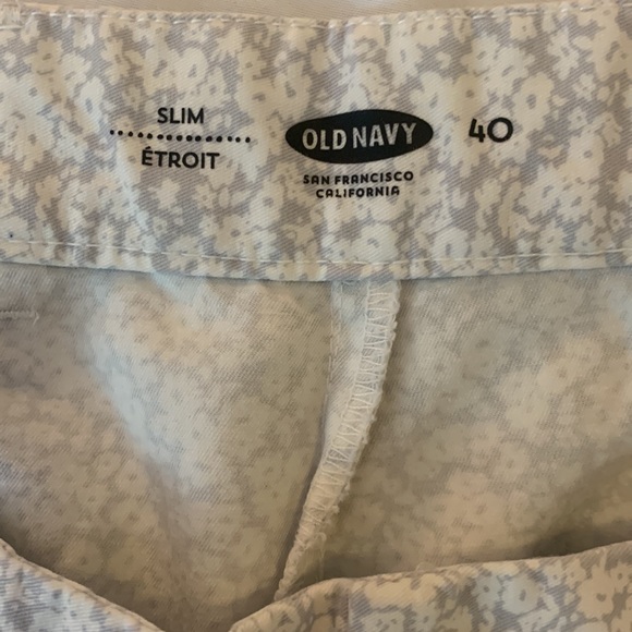 Gently Used Old Navy flat front flower print shorts Men’s waist size 40 - Picture 5 of 6